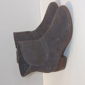 UGG Side Zip Gray Suede Boots Size 8